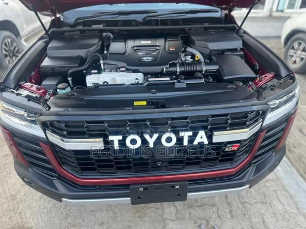 Toyota Land Cruiser 2024 Maroon
