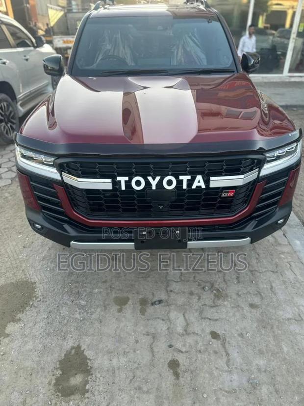 Toyota Land Cruiser 2024 Maroon