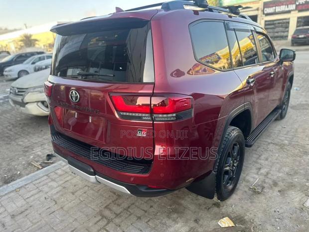 Toyota Land Cruiser 2024 Maroon