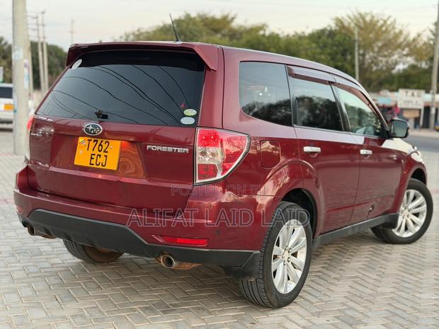 Subaru Forester 2011 Red