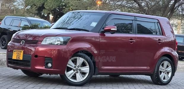 Toyota Corolla Rumion 2009 Maroon