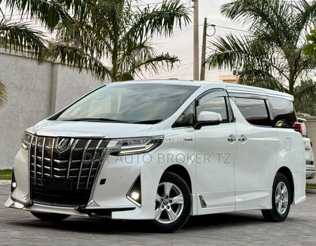 Toyota Alphard 2019 White