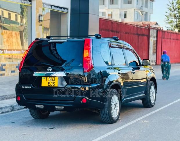 Nissan X-Trail 2010 Black