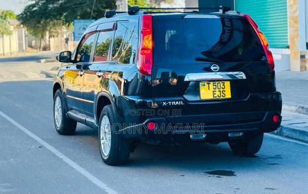 Nissan X-Trail 2010 Black