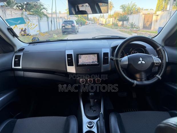 Mitsubishi Outlander 2010 Black