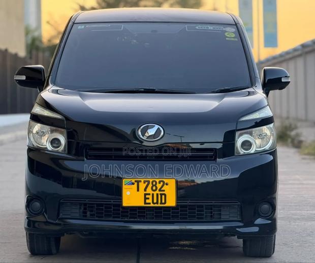 Toyota Noah 2008 Blue