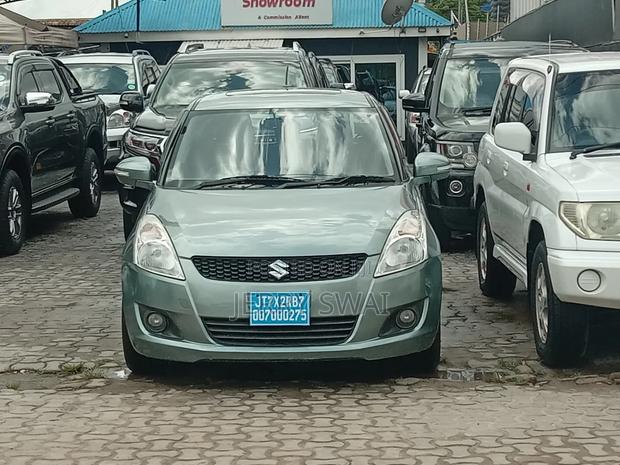 Suzuki Swift 2013 Green