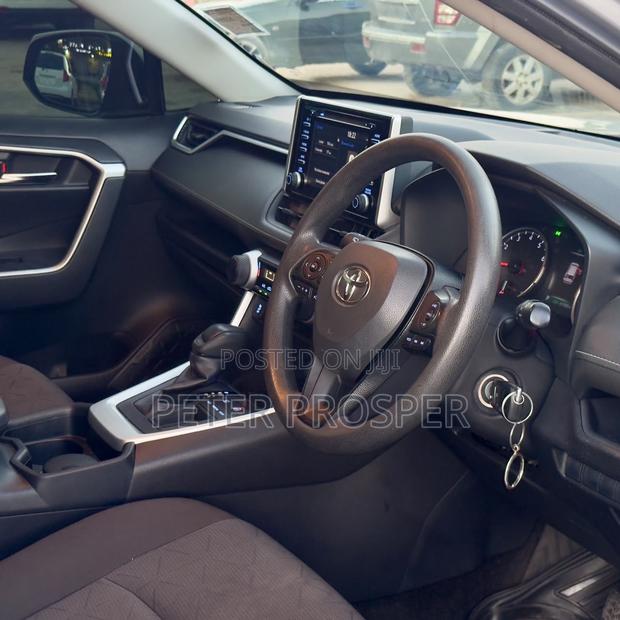 Toyota RAV4 2019 Silver