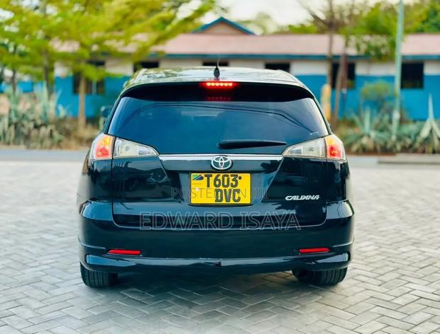 Toyota Caldina 2005 Black