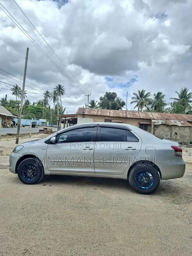 Toyota Vios 2012 Silver