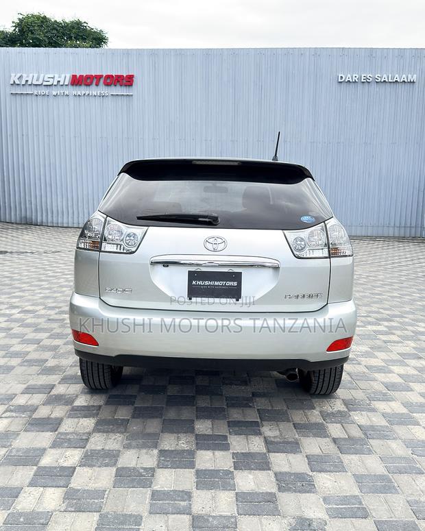 Toyota Harrier 2005