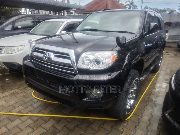 Toyota Hilux Surf 2006 Black