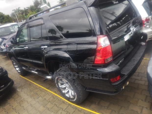 Toyota Hilux Surf 2006 Black