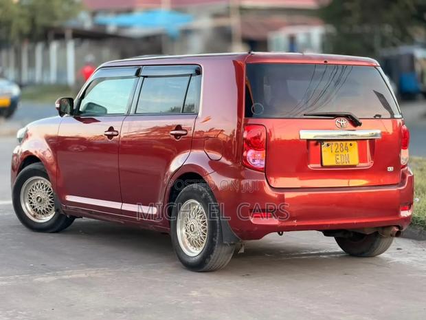 Toyota Rumion 1.5 FWD 2023 Red
