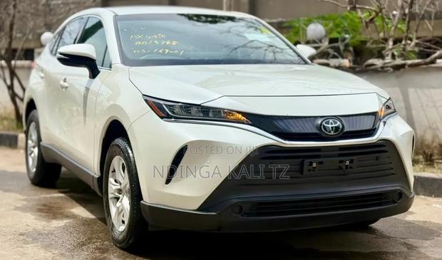 Toyota Harrier 2022 White