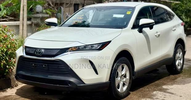 Toyota Harrier 2022 White