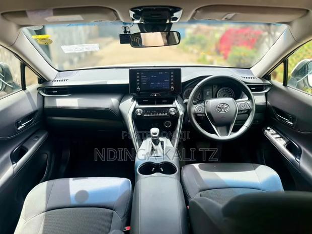 Toyota Harrier 2022 White