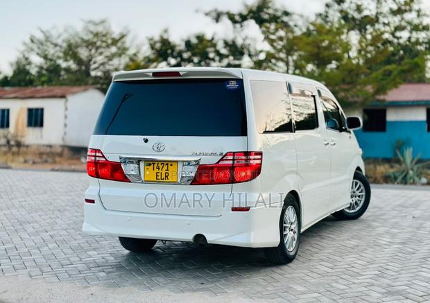 Toyota Alphard 2006 White
