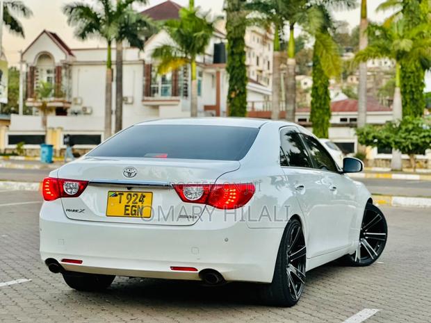 Toyota Mark X 2012 Pearl