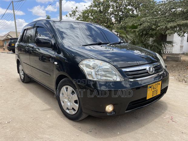 Toyota Raum 2004 Black