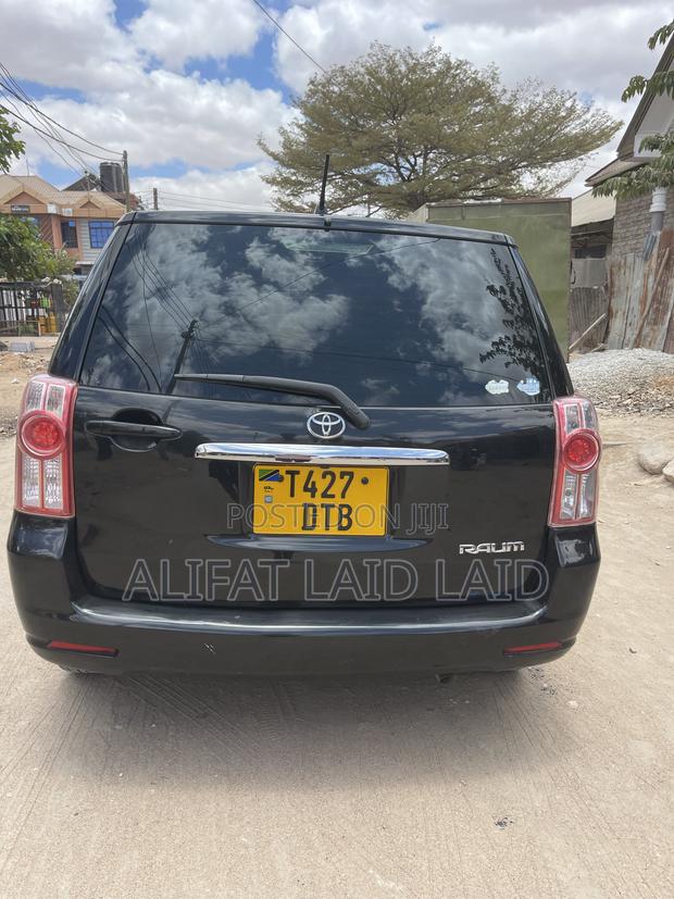 Toyota Raum 2004 Black