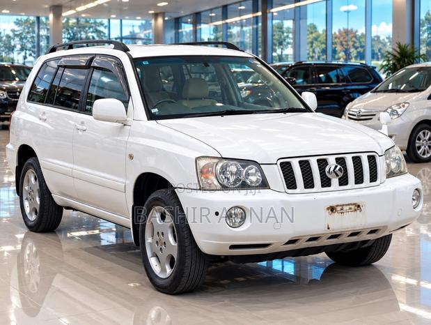 Toyota Kluger 2001 White