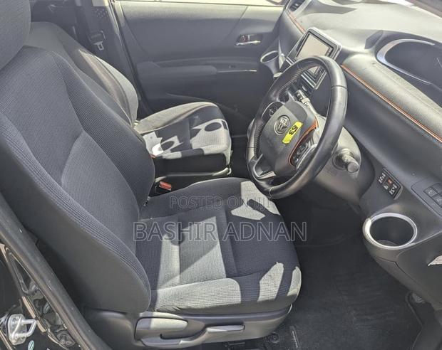 Toyota Sienta 1.5 Hybrid FWD (6-seater) 2016 Black
