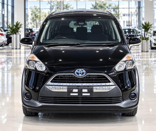 Toyota Sienta 1.5 Hybrid FWD (6-seater) 2016 Black