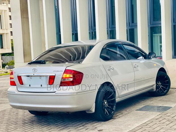 Toyota Premio 2005 Silver