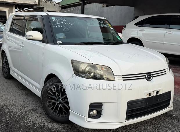 Toyota Corolla Rumion Hatchback 1.5 FWD 2009 Off white