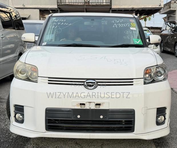Toyota Corolla Rumion Hatchback 1.5 FWD 2009 Off white