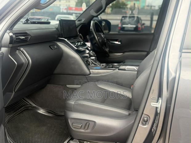 Toyota Land Cruiser 2024 Gray