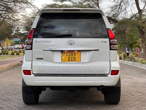 Toyota Land Cruiser Prado 2005 Pearl