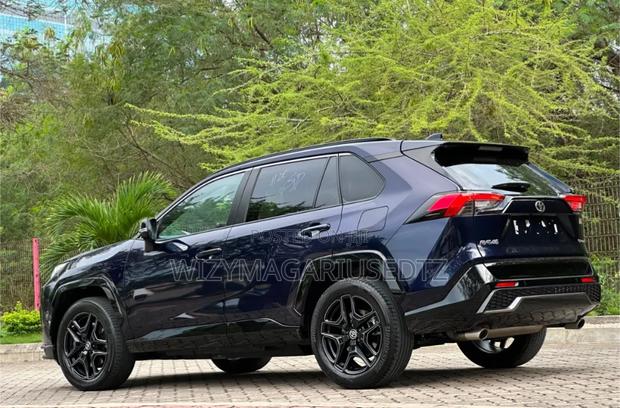 Toyota RAV4 2025 Burgundy