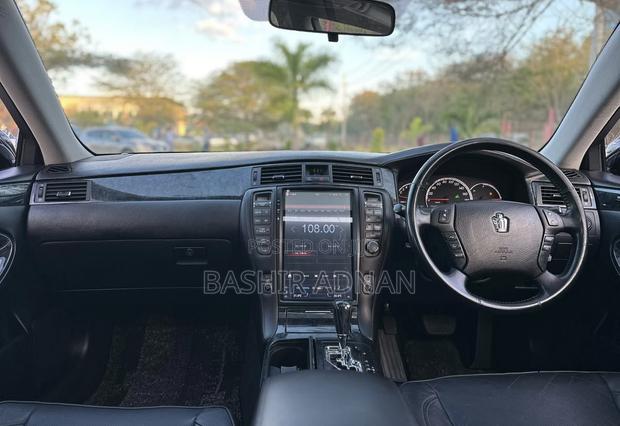 Toyota Crown 2007 Black