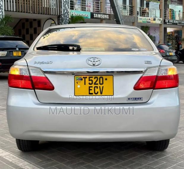 Toyota Premio 2009 Silver