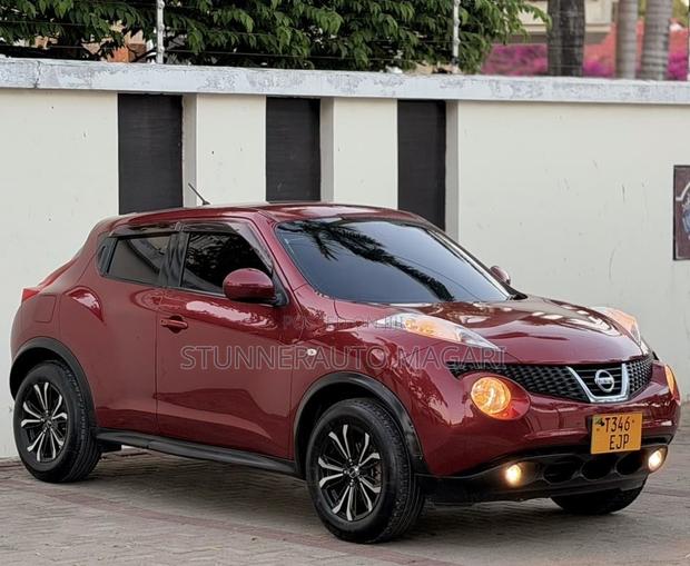 Nissan Juke 2012 Maroon