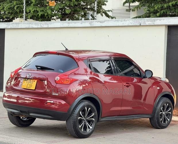 Nissan Juke 2012 Maroon