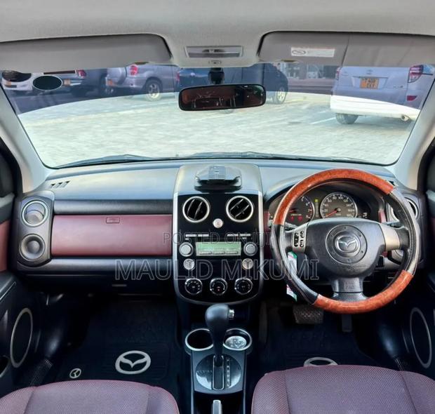 Mazda Verisa 2008 Blue