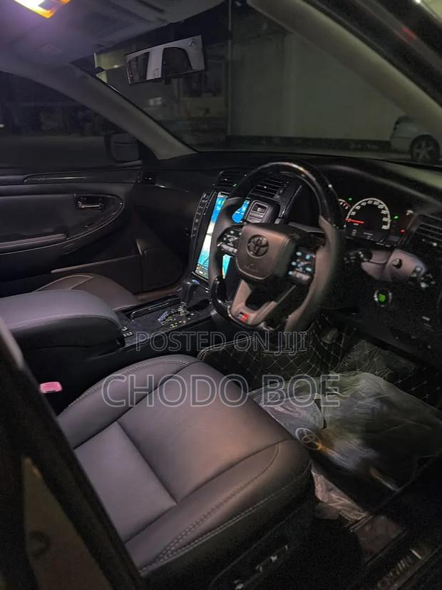 Toyota Crown 2007 Gray