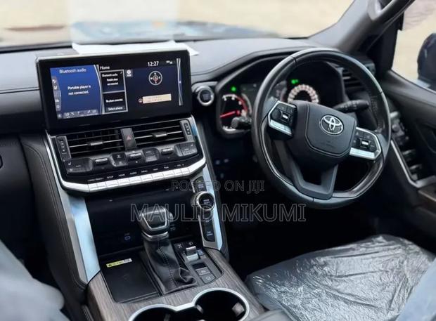 Toyota Land Cruiser 2024 Blue