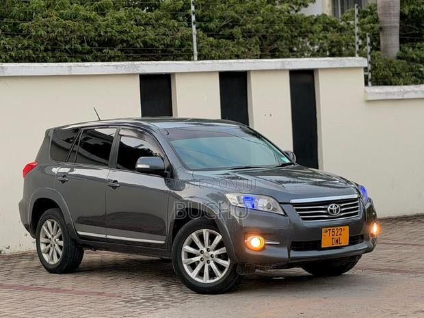 Toyota Vanguard 2011 Gray