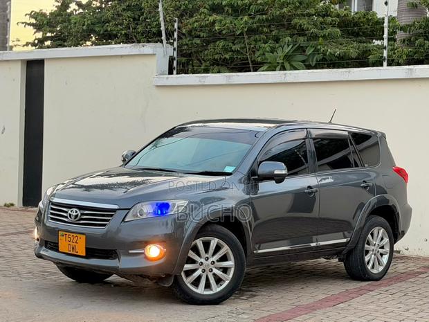 Toyota Vanguard 2011 Gray