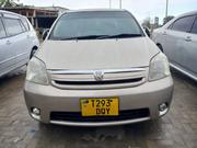 Toyota Raum 1.5 FWD 2004 Gold for sale