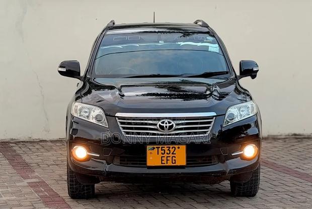Toyota Vanguard 2011 Black