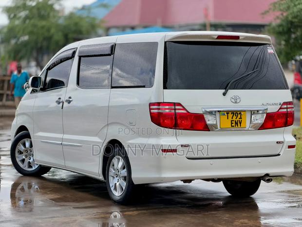 Toyota Alphard 2006 White