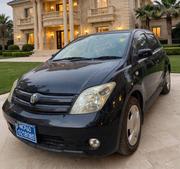 Toyota IST 2004 Black for sale