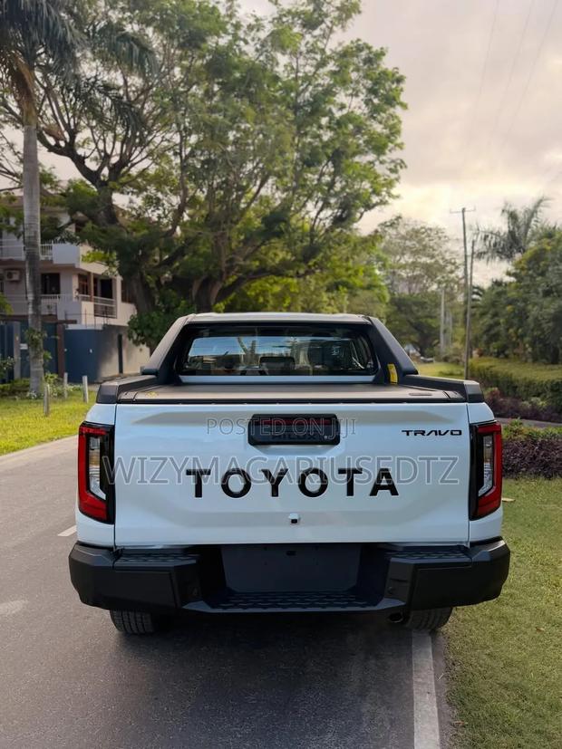 New Toyota Hilux Active (Diesel) 2026 Ivory