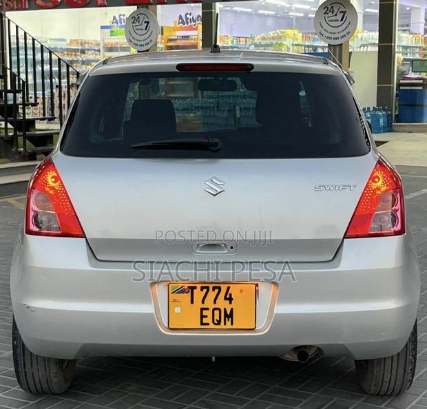 Suzuki Swift 2009 Silver
