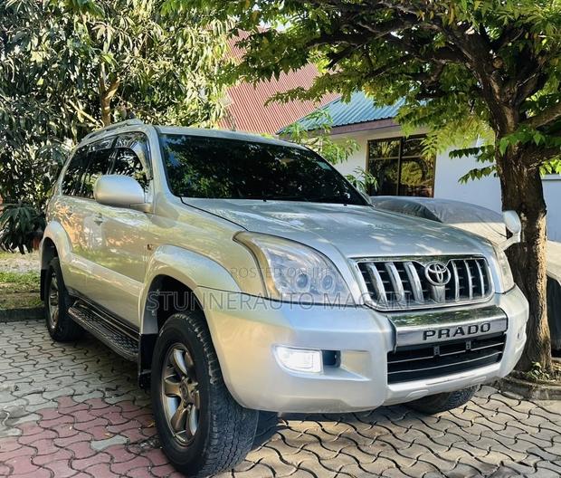 Toyota Land Cruiser Prado 2005 Silver